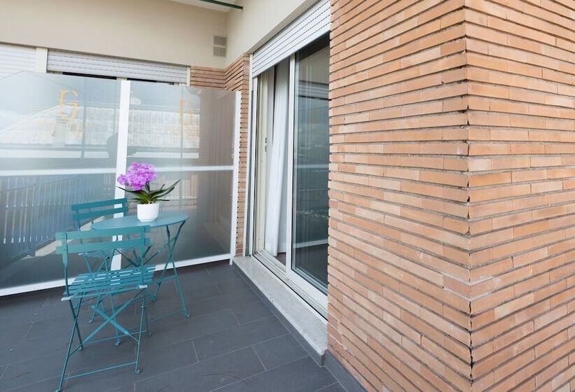 تختخواب و صبحانه Zaccardi Roof Garden