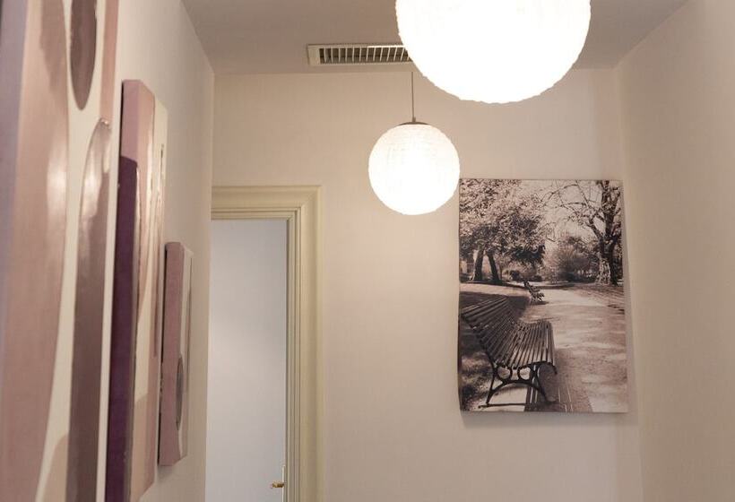 تختخواب و صبحانه Zaccardi Roof Garden