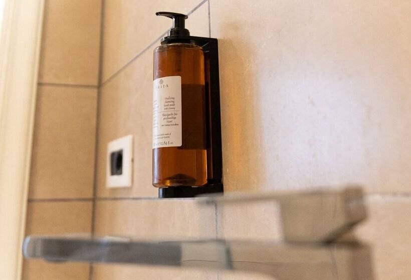 تختخواب و صبحانه Zaccardi Roof Garden