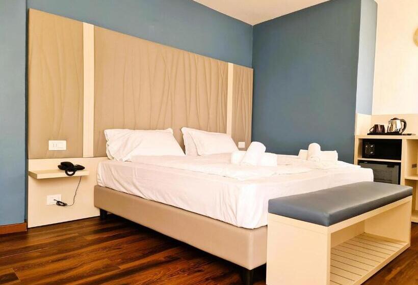 فندق All'azzurro