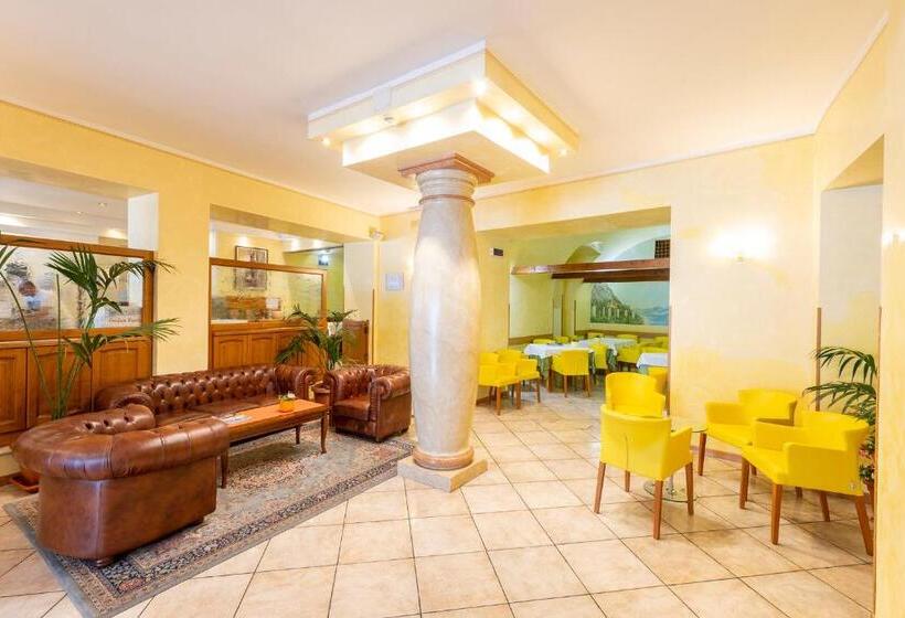 فندق All'azzurro