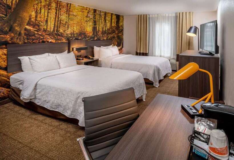 هتل Clarion Pointe Beckley