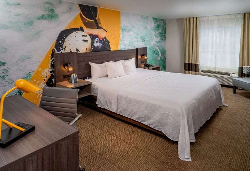 هتل Clarion Pointe Beckley