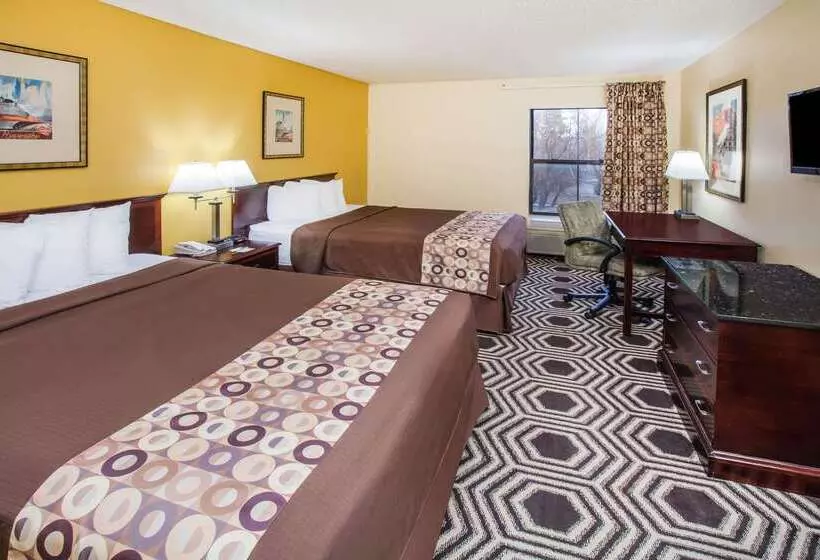 ホテル Halsted Inn And Suites Harvey Chicago Southland
