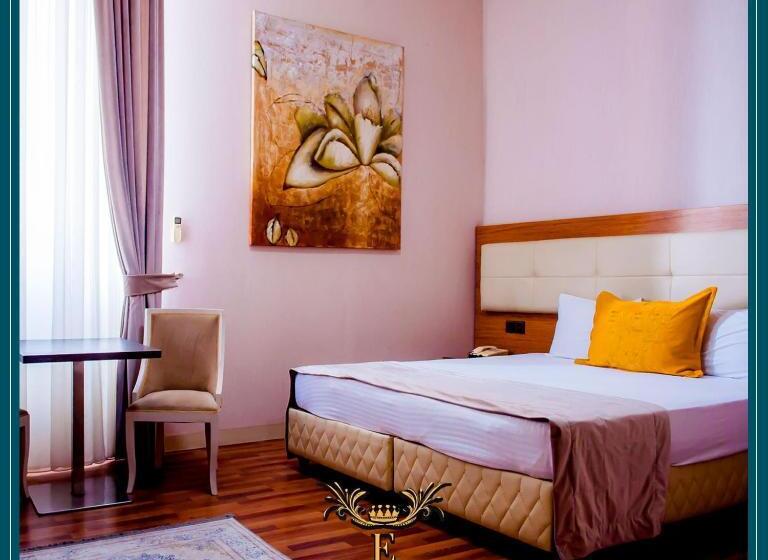 هتل Empire Business Baku