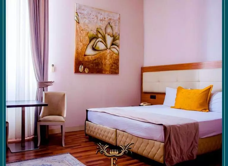 هتل Empire Business Baku