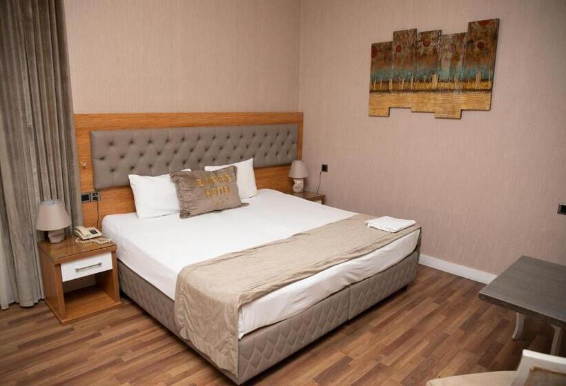 هتل Empire Business Baku