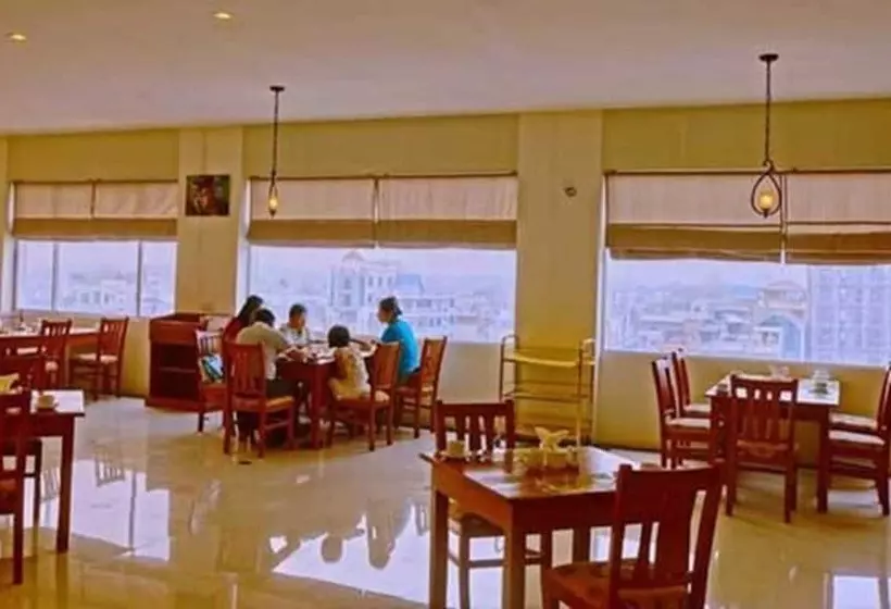 هتل Gold Yadanar