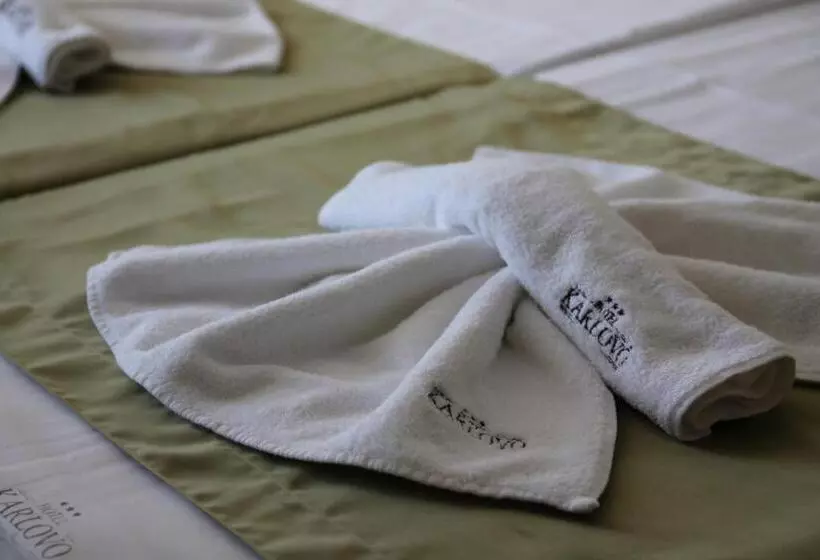 Hotelli Karlovo