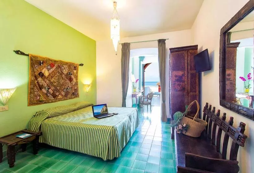 فندق La Scogliera