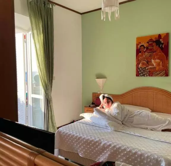 فندق La Scogliera