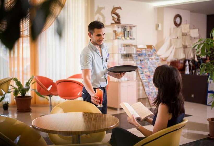 酒店 Plamena Palace