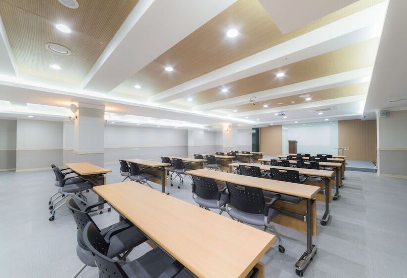 Hotel Reborn Suwon Silkroad