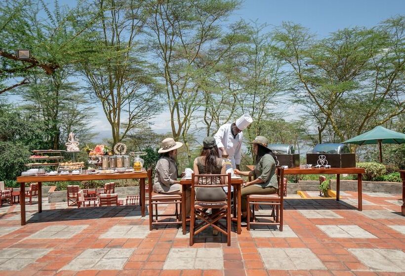 בית מלון כפרי Sarova Lion Hill Game Lodge
