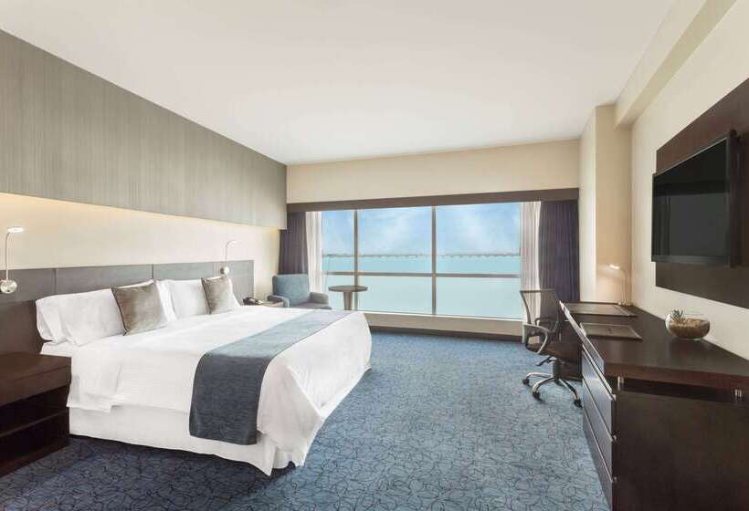 هتل Wyndham Guayaquil, Puerto Santa Ana