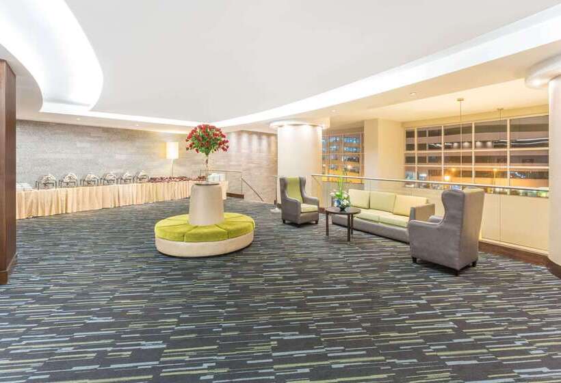 هتل Wyndham Guayaquil, Puerto Santa Ana