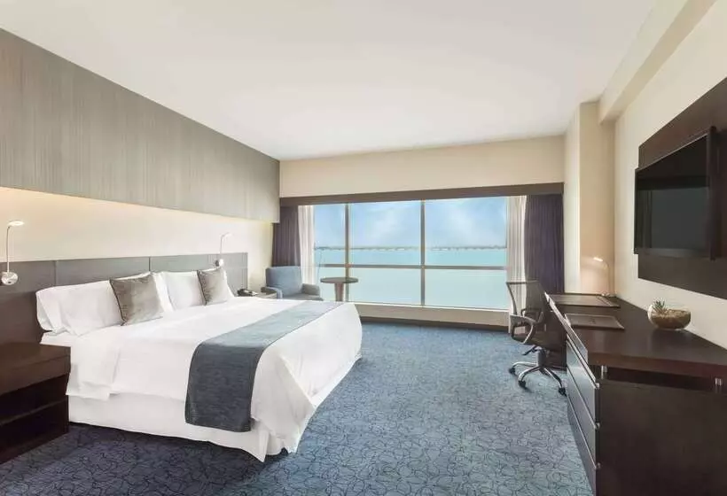 Hotel Wyndham Guayaquil, Puerto Santa Ana