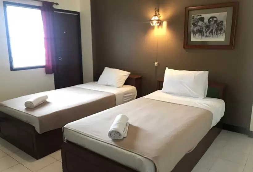 Pensione Royal Night Bazaar