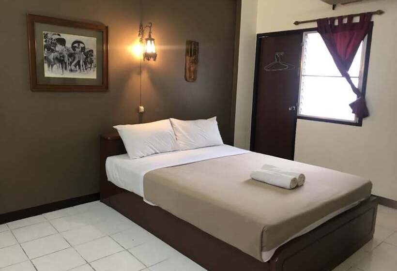 بنسيون Royal Night Bazaar