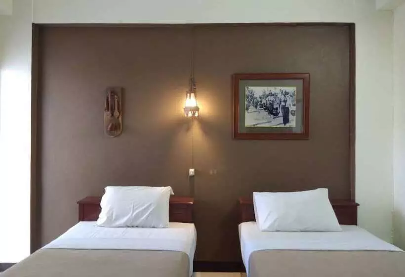 Pensione Royal Night Bazaar