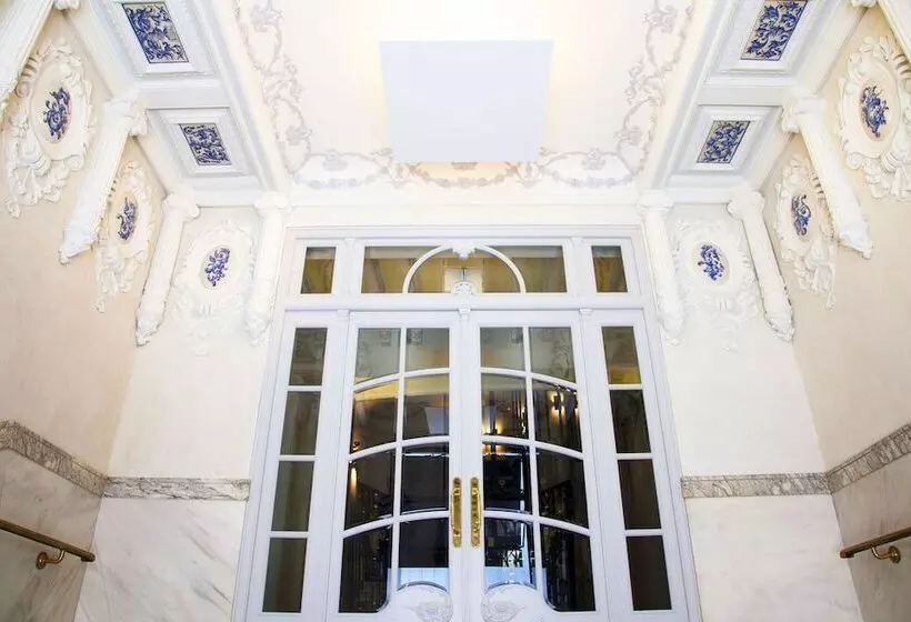 Urso Hotel & Spa, A Small Luxury Hotel Of The World