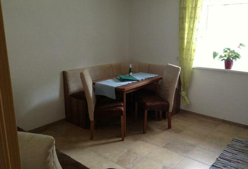 مبيت وإفطار Jausenstation Edelweiß