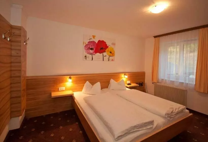 ペンション Bed & Breakfast Plattenhof