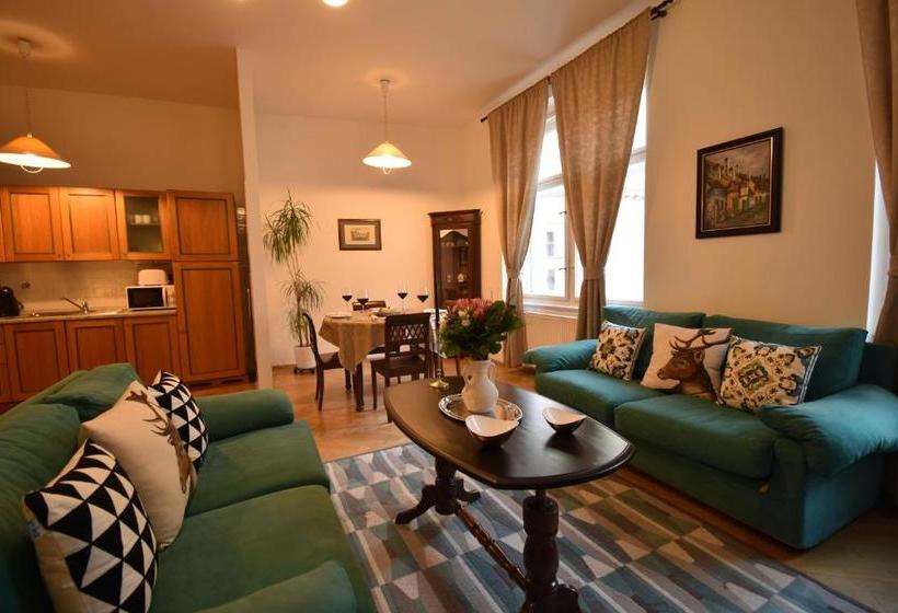 Cozy Flat By The Astronomical Clock