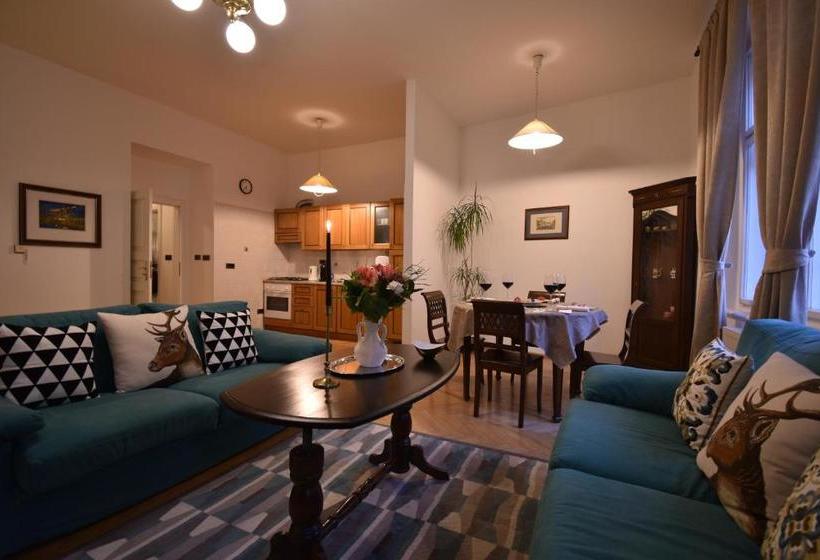 Cozy Flat By The Astronomical Clock