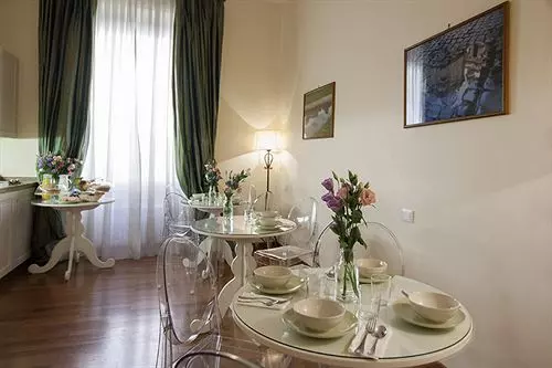 تختخواب و صبحانه Bed&Breakfast Relais Al Senato