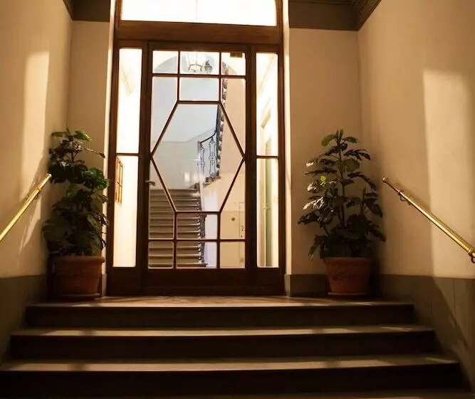 تختخواب و صبحانه Antica Dimora Johlea