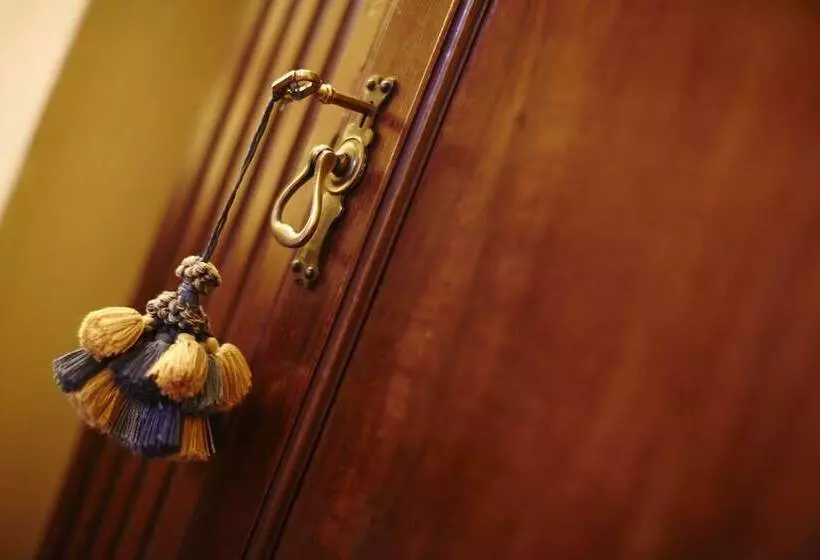 تختخواب و صبحانه Antica Dimora Johlea