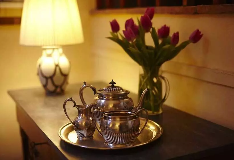 تختخواب و صبحانه Antica Dimora Johlea