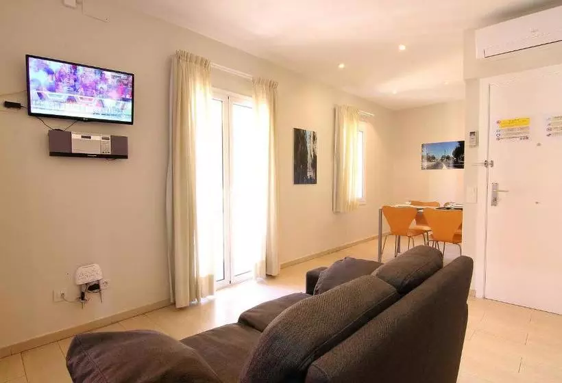 Classbedroom Barcelona Beach Apartments