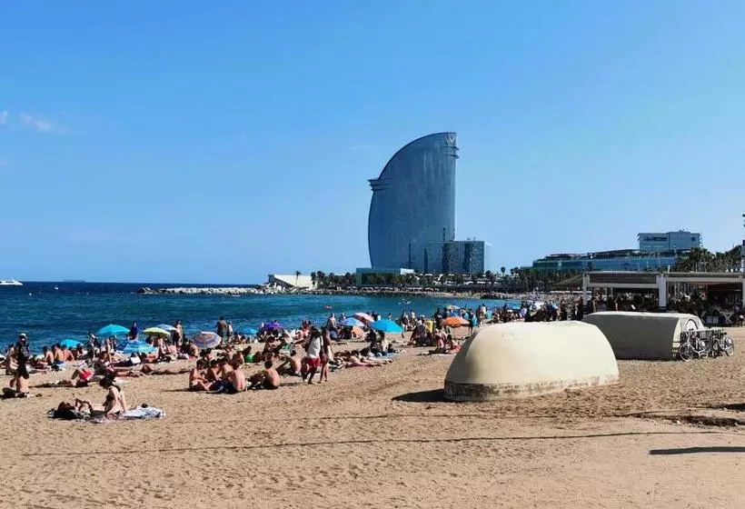 Classbedroom Barcelona Beach Apartments
