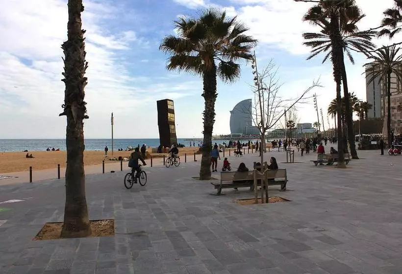 Classbedroom Barcelona Beach Apartments