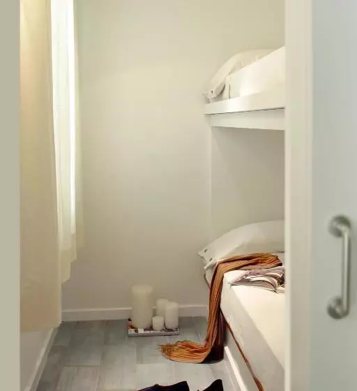 Classbedroom Barcelona Beach Apartments