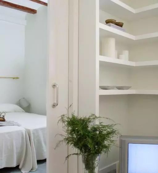 Classbedroom Barcelona Beach Apartments