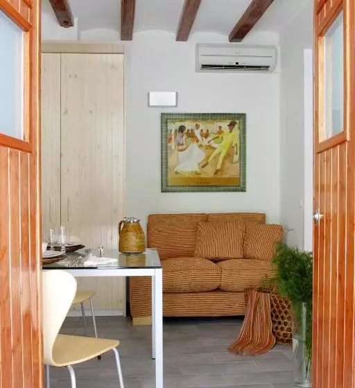 Classbedroom Barcelona Beach Apartments