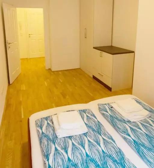 Debo Apartments Schönbrunner Strasse  Contactless Check In