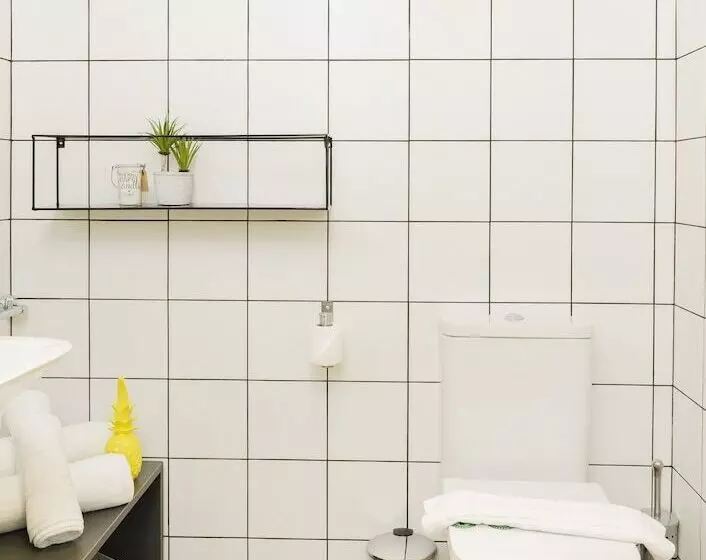 مسافرخانه Bypillow Wander