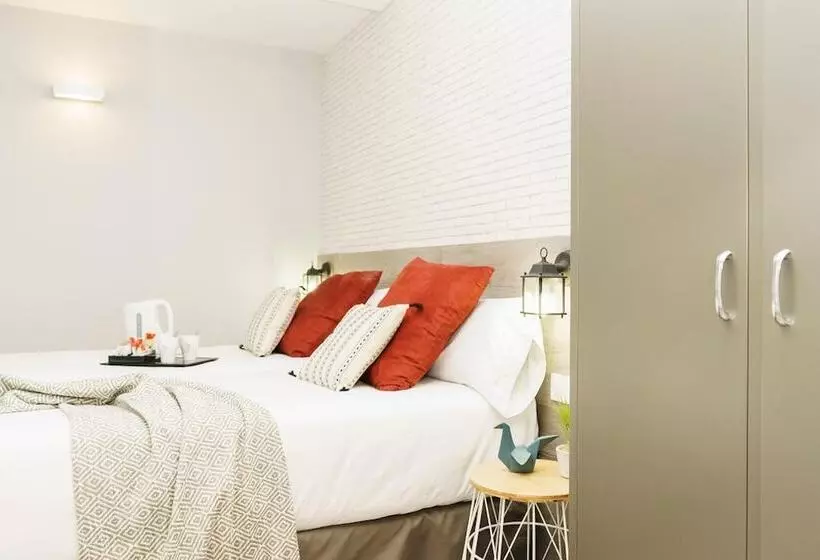 مسافرخانه Bypillow Wander