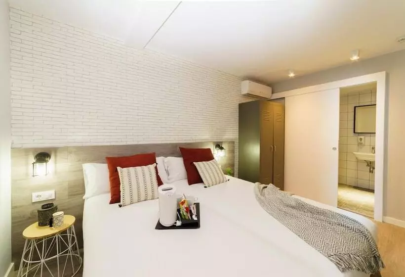 مسافرخانه Bypillow Wander