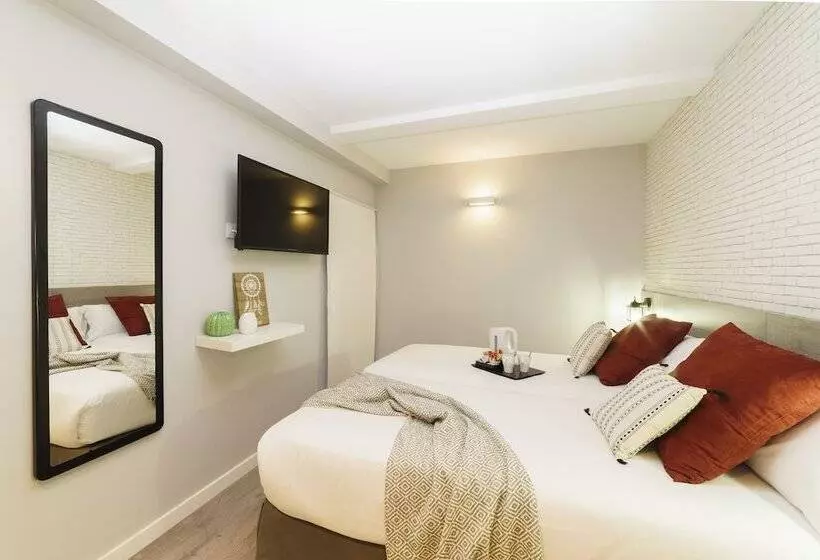 مسافرخانه Bypillow Wander