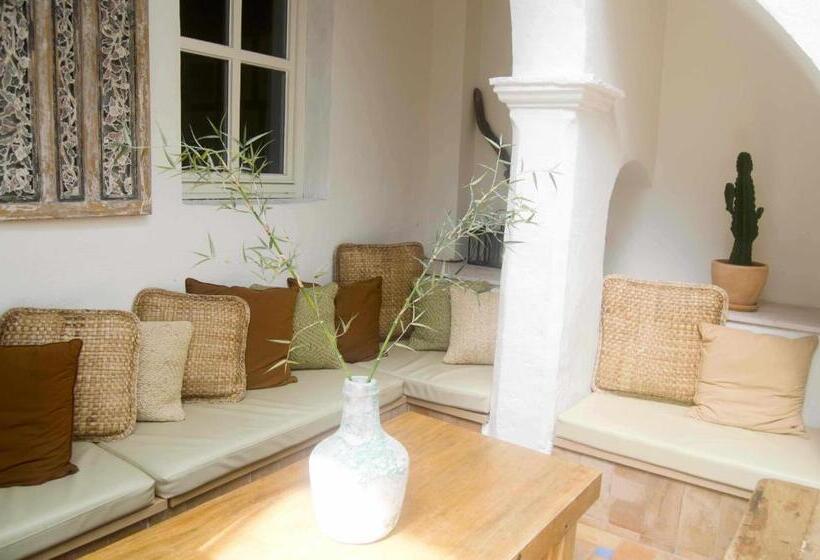 مسافرخانه Silos19 Suites