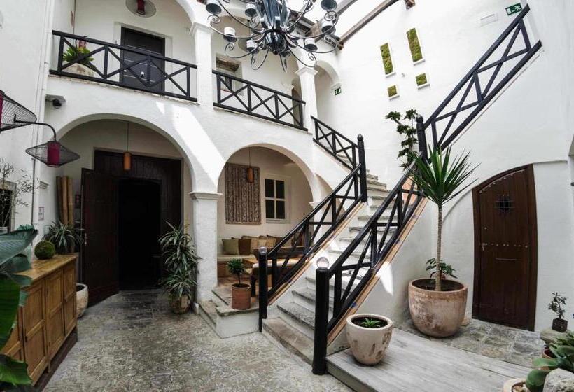 مسافرخانه Silos19 Suites