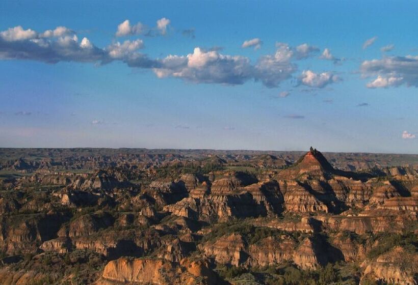 בית מלון כפרי Holiday Inn Express & Suites Glendive, An Ihg