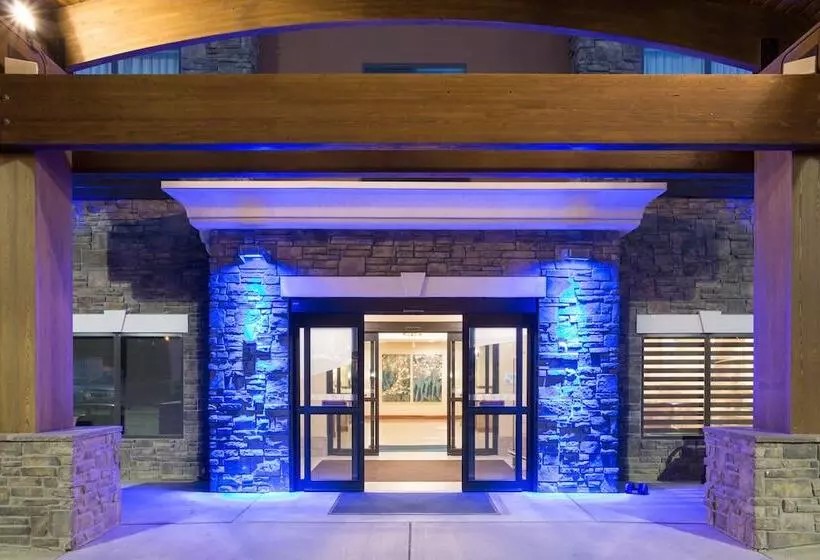 호텔 Holiday Inn Express & Suites Glendive, An Ihg