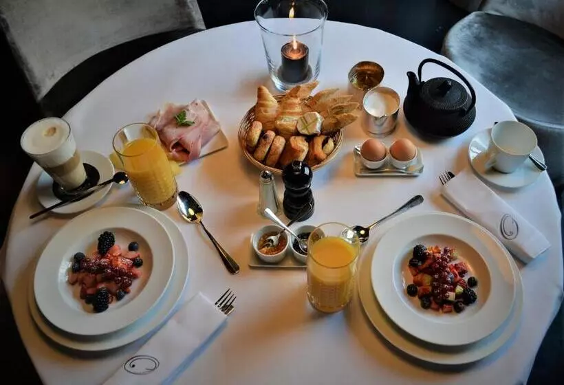 هتل Odette En Ville