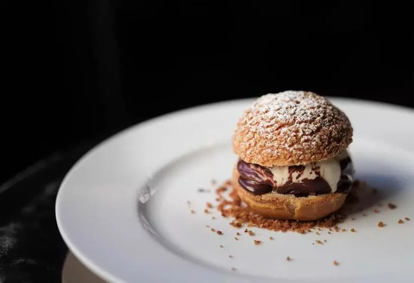 هتل Odette En Ville